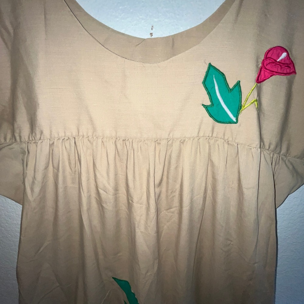 Vintage Tan‎ Floral Applique Shift Mumu Dress Short Sleeve Pockets Tan M - Picture 7 of 9